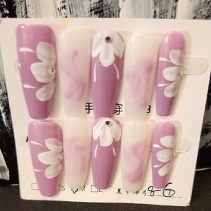 Purple and White Floral Press-On Nails